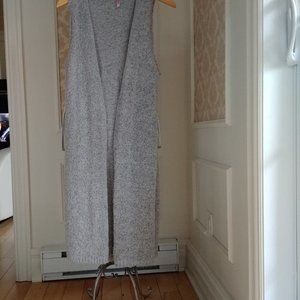 Cardigan long sans manche